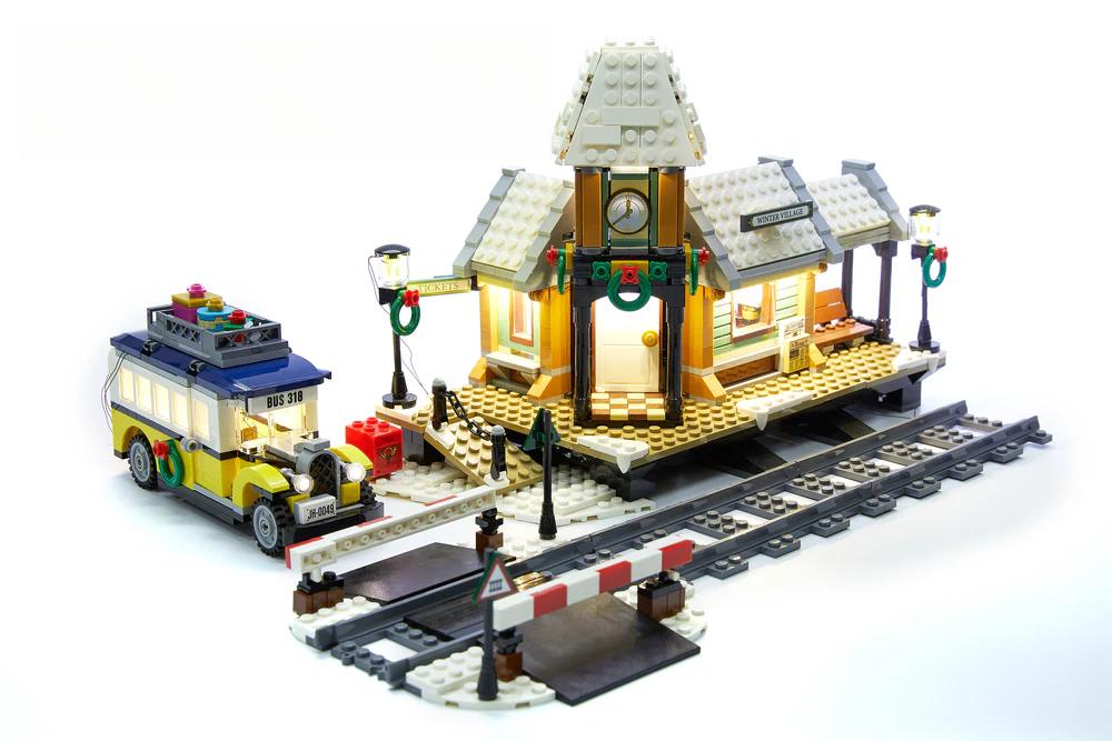 Lighting kit for Winter Village Station